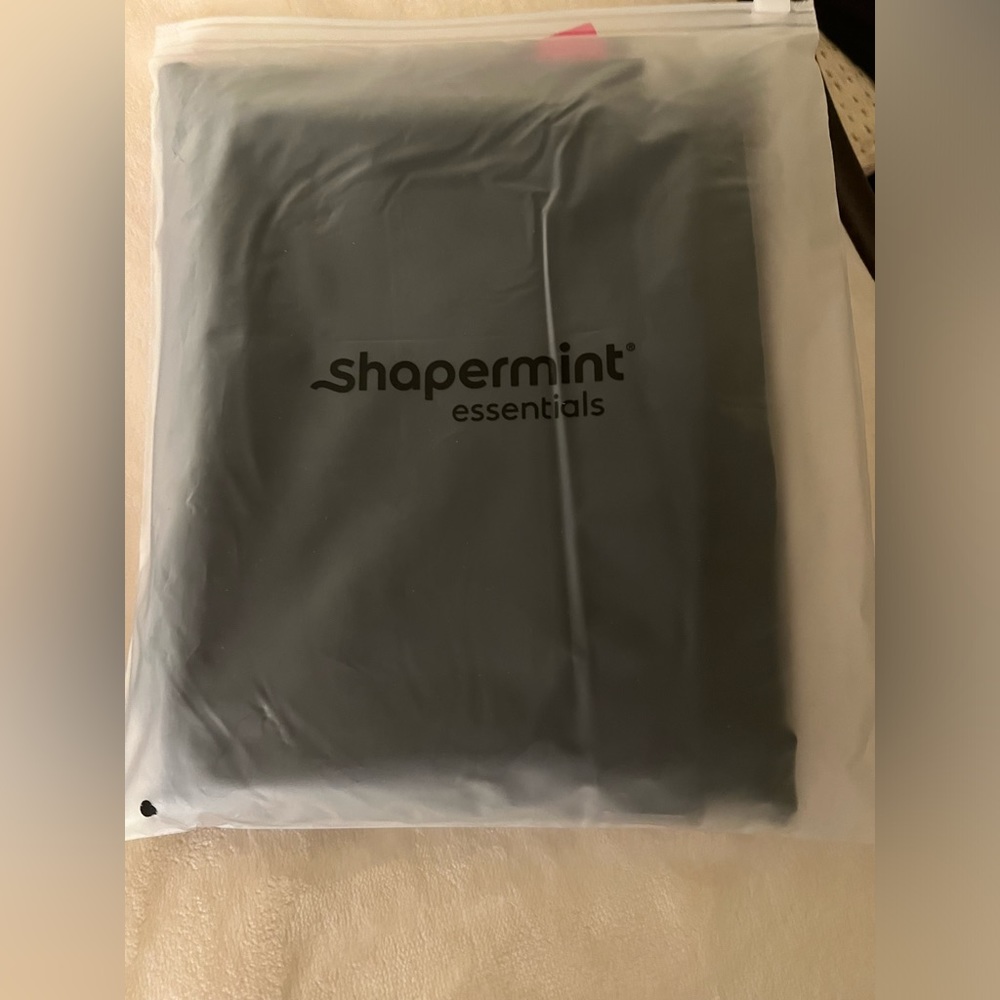 NWT Shapermint high-waisted shaping leggings